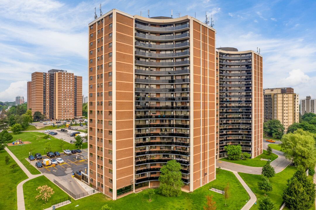 Richview Terrace in Toronto, ON - Building Photo