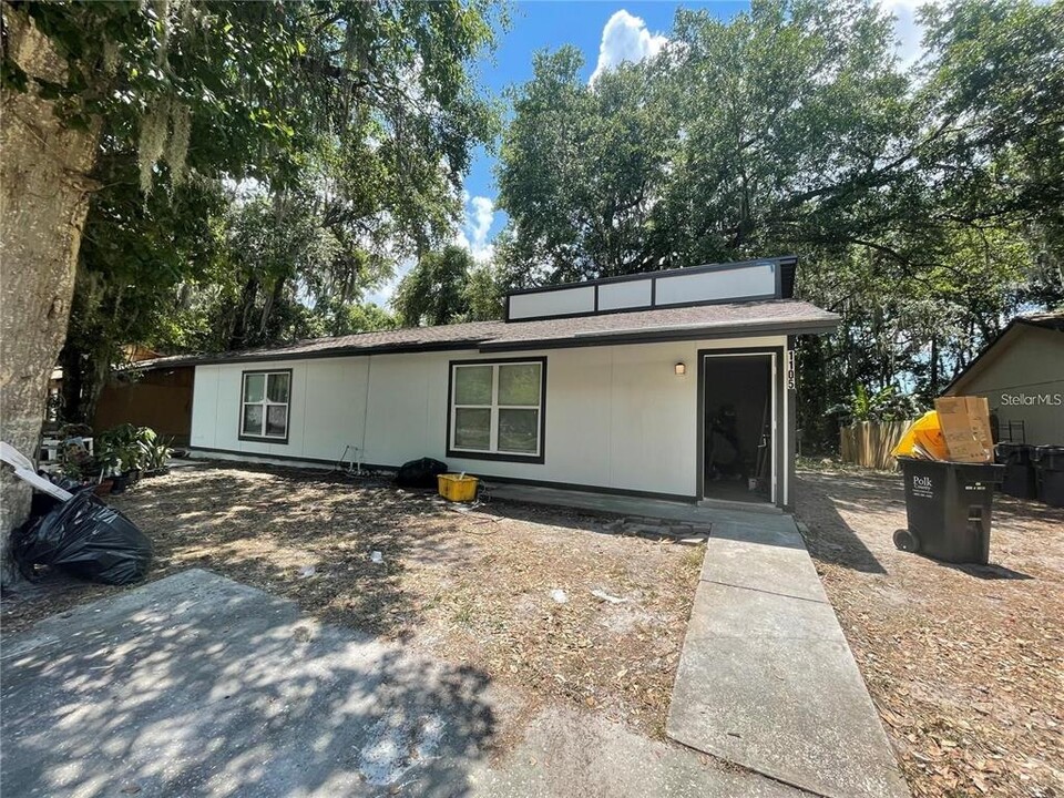 1105 Old S Dr in Lakeland, FL - Building Photo