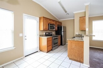 10633 NW 34th Ter in Yukon, OK - Building Photo - Building Photo