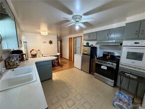 97 Mitchell Dr in Tonawanda, NY - Building Photo - Building Photo