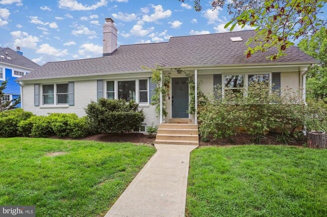 8810 Lowell St in Bethesda, MD - Building Photo - Building Photo