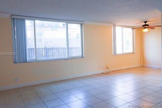 3257 NE 13th St-Unit -103 in Pompano Beach, FL - Building Photo - Building Photo