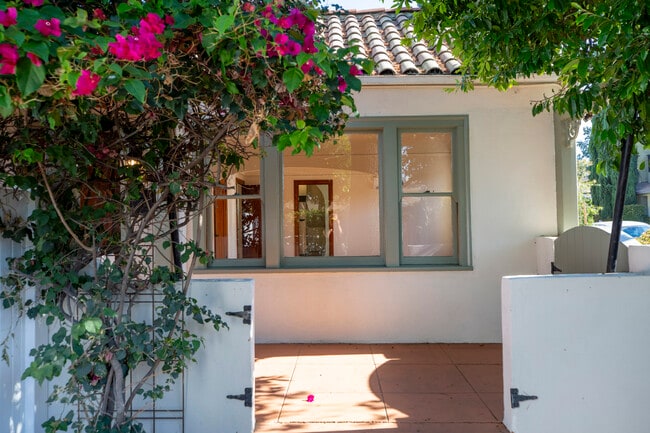 533 E Windsor Rd, Unit 533