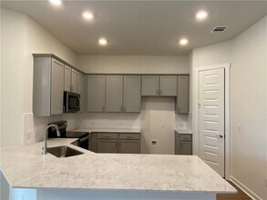 305 Peace Pipe Way in Georgetown, TX - Building Photo - Building Photo