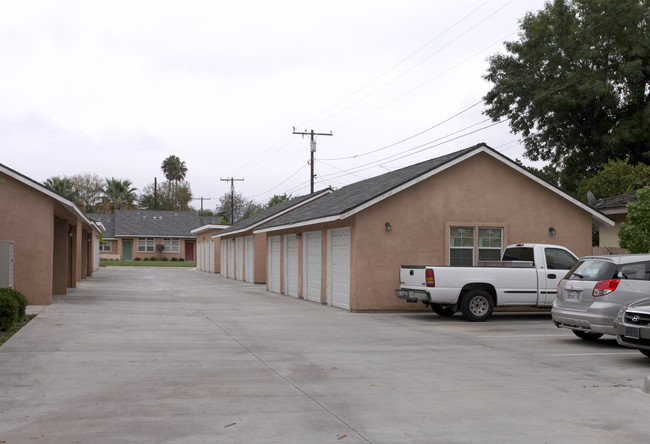 3715 Jefferson St in Riverside, CA - Building Photo - Building Photo