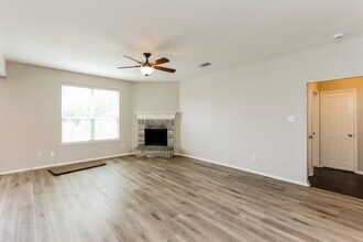 948 Benjamin Dr in Burleson, TX - Building Photo - Building Photo