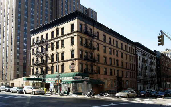 698-700 Amsterdam Ave in New York, NY - Building Photo