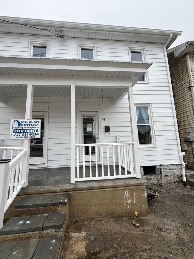 24 E Orange St in Shippensburg, PA - Building Photo - Building Photo
