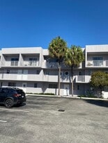 2690 W 76th St in Hialeah, FL - Building Photo