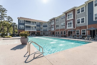 Parkside at the Highlands Apartments in Savannah, GA - Building Photo - Building Photo