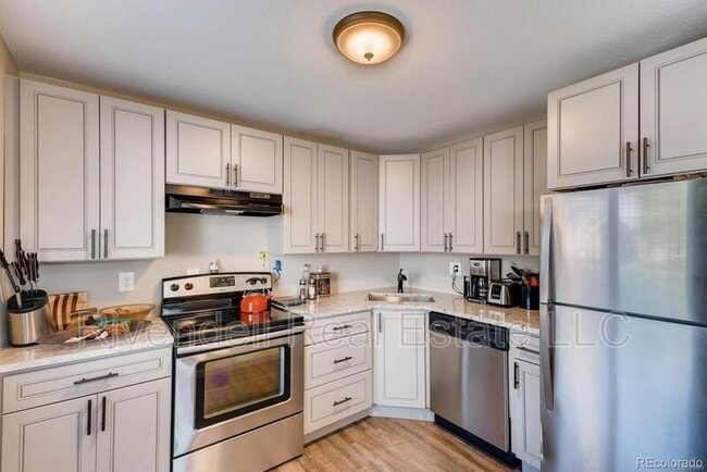 5406 Cody St in Arvada, CO - Building Photo - Building Photo