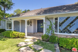 11339 Thurston Pl in Los Angeles, CA - Building Photo - Building Photo