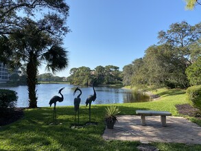 3330 Crossings Ct, Unit 206 in Bonita Springs, FL - Foto de edificio - Building Photo