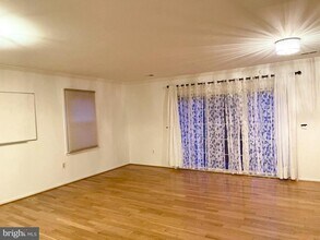 11019 Candlelight Ln in Potomac, MD - Building Photo - Building Photo
