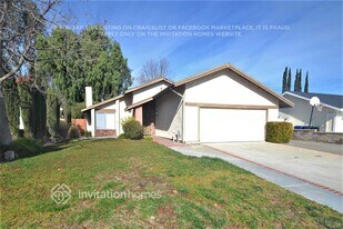 20827 Calwood St in Santa Clarita, CA - Building Photo