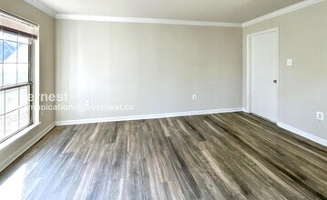 5818 Riverside Dr in Woodbridge, VA - Foto de edificio - Building Photo