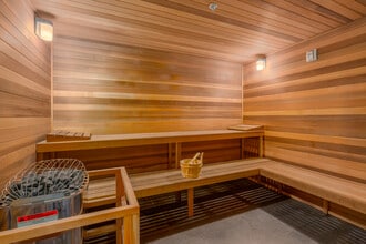 Astral & Revel by Alta in Hillsboro, OR - Foto de edificio - Interior Photo