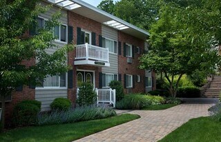 427 Main St in Northport, NY - Building Photo