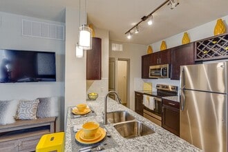 The Quadrangles on Twenty in Grand Prairie, TX - Building Photo - Building Photo
