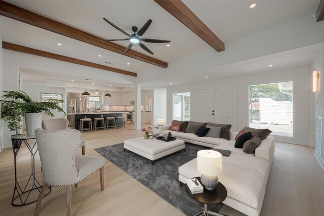 property at 10027 Lynbrook Dr