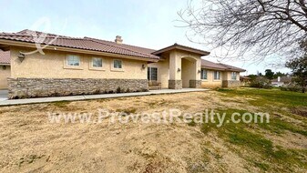 14871 Apple Valley Rd in Apple Valley, CA - Building Photo