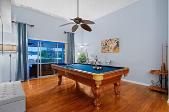 927 79th St NW in Bradenton, FL - Foto de edificio - Building Photo