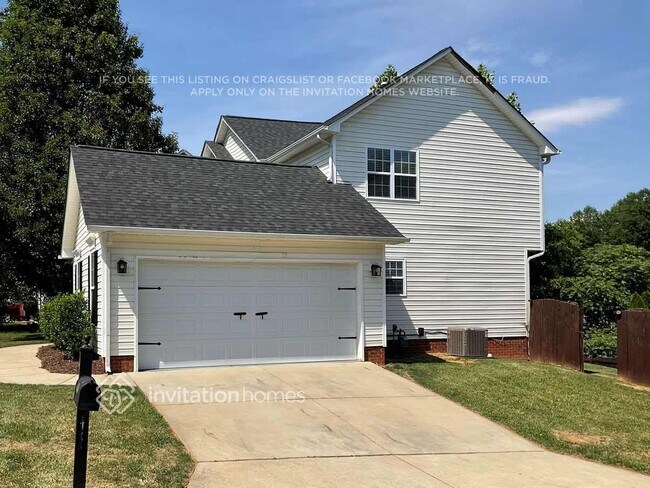 3731 Heather View Ln in Winston-Salem, NC - Building Photo - Building Photo