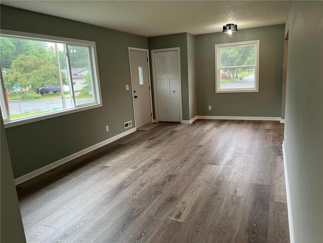 1401 76th Ave NE in Minneapolis, MN - Building Photo - Building Photo