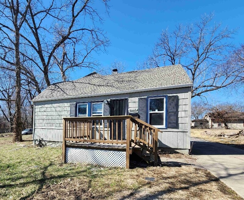 8004 Lydia Ave in Kansas City, MO - Foto de edificio