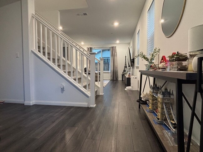 229 Elk Creek Dr in Brentwood, CA - Building Photo - Building Photo