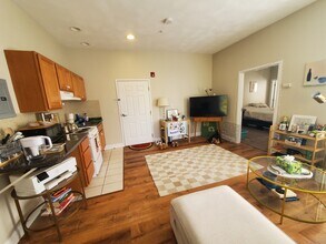 362 Harvard St, Unit 5 in Cambridge, MA - Building Photo - Building Photo