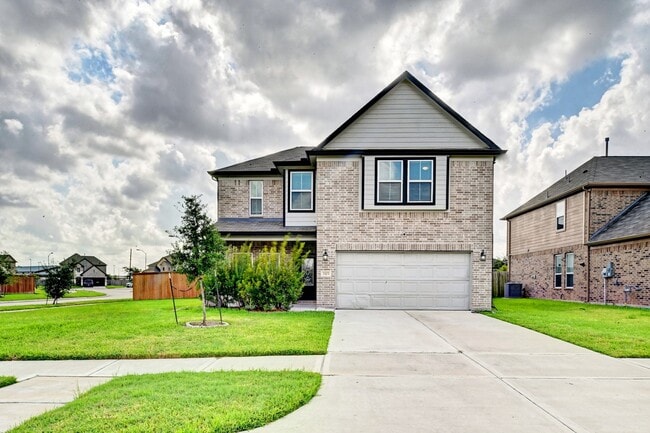 property at 3303 Owl Hollow Dr