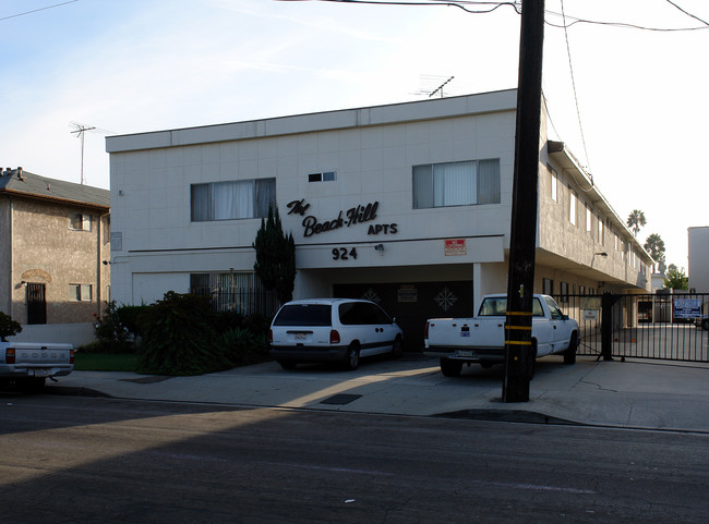 The Beach Hill Apartments in Inglewood, CA - Building Photo - Building Photo