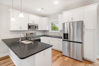 32 Wheeler Rd in Weaverville, NC - Building Photo - Building Photo