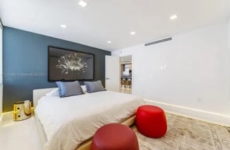 1658 Bay Rd, Unit 706 in Miami Beach, FL - Building Photo - Building Photo