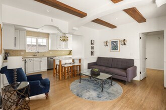 1116 S La Jolla Ave in Los Angeles, CA - Building Photo - Building Photo