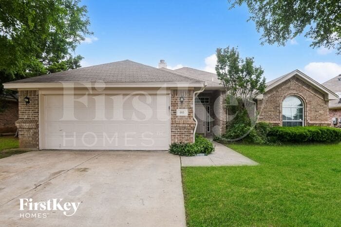 805 Mesa Vista Dr in Crowley, TX - Building Photo