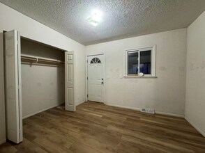 1202 E George Ave in Hazel Park, MI - Foto de edificio - Building Photo