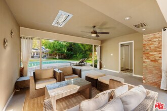 723 Sierra Dr in Beverly Hills, CA - Building Photo - Building Photo