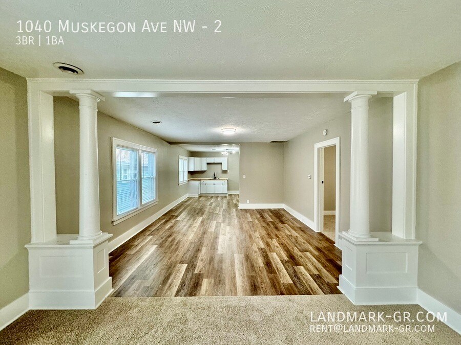 1040 Muskegon Ave NW-Unit -2 in Grand Rapids, MI - Building Photo