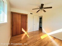 115 Wallace St photo'