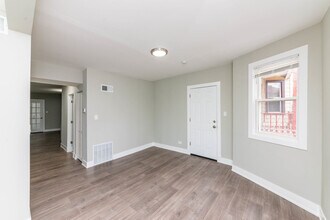 2923 N Avers Ave in Chicago, IL - Building Photo - Building Photo