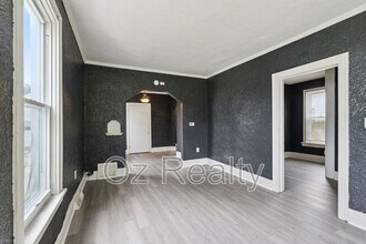 1310 Almon Ave in Toledo, OH - Building Photo - Building Photo