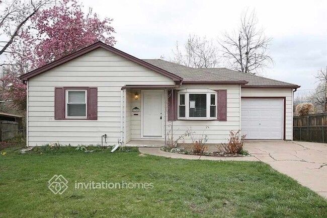 property at 1740 W Crestline Dr
