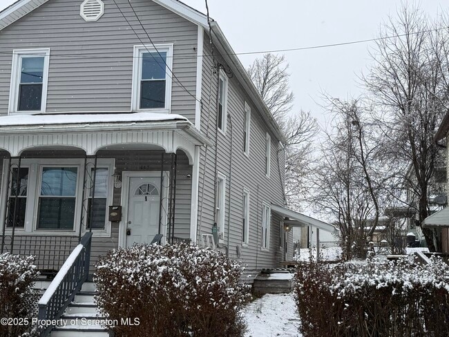 417 Willow St in Scranton, PA - Building Photo - Building Photo