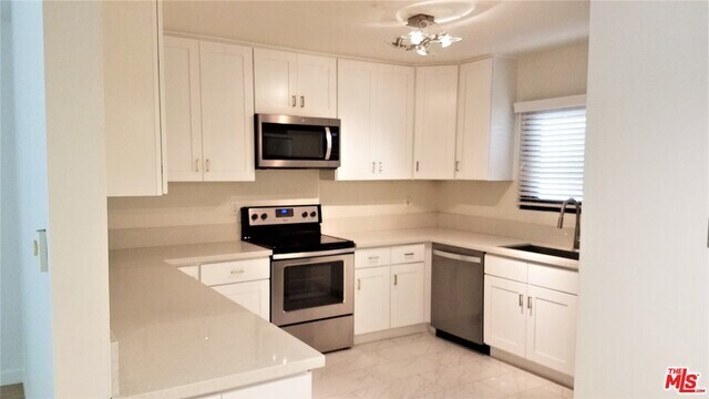 8630 Falmouth Ave-Unit -2 in Los Angeles, CA - Building Photo - Building Photo