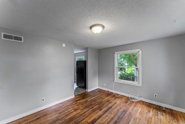 55 Rock Creek Rd, Unit 53 Rock Creek in New Haven, CT - Building Photo - Building Photo