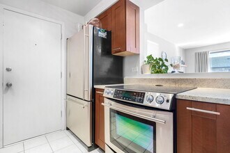 5117 N East River Rd in Chicago, IL - Building Photo - Building Photo