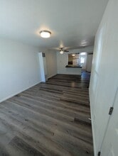 1420 Summers Ln in Klamath Falls, OR - Building Photo - Building Photo