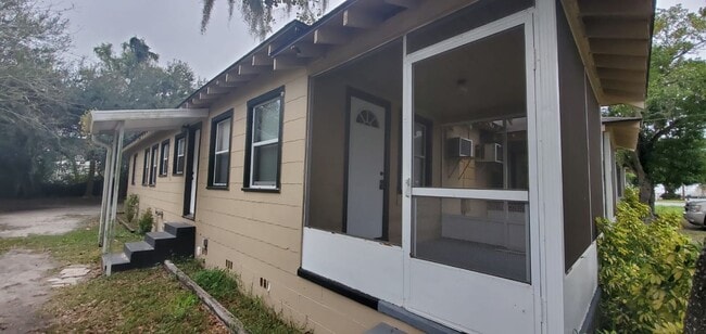 209 NE 2nd St in Mulberry, FL - Building Photo - Building Photo